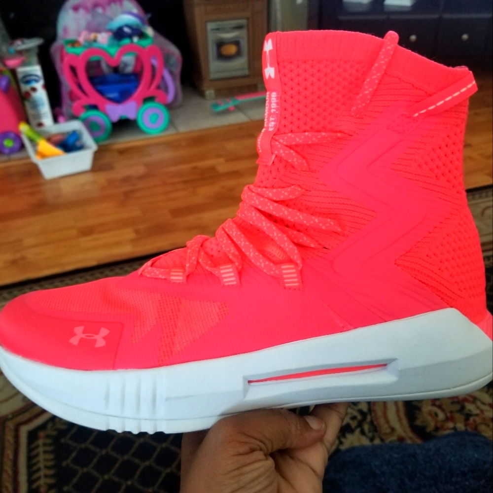 Underarmour Highlight Ace 2.0 Volleyball Shoes
